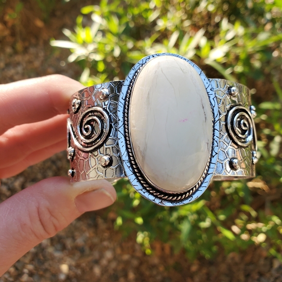 New Huge Lemon Chrysoprase 925 Silver Cuff Bracelet. - Picture 8 of 16